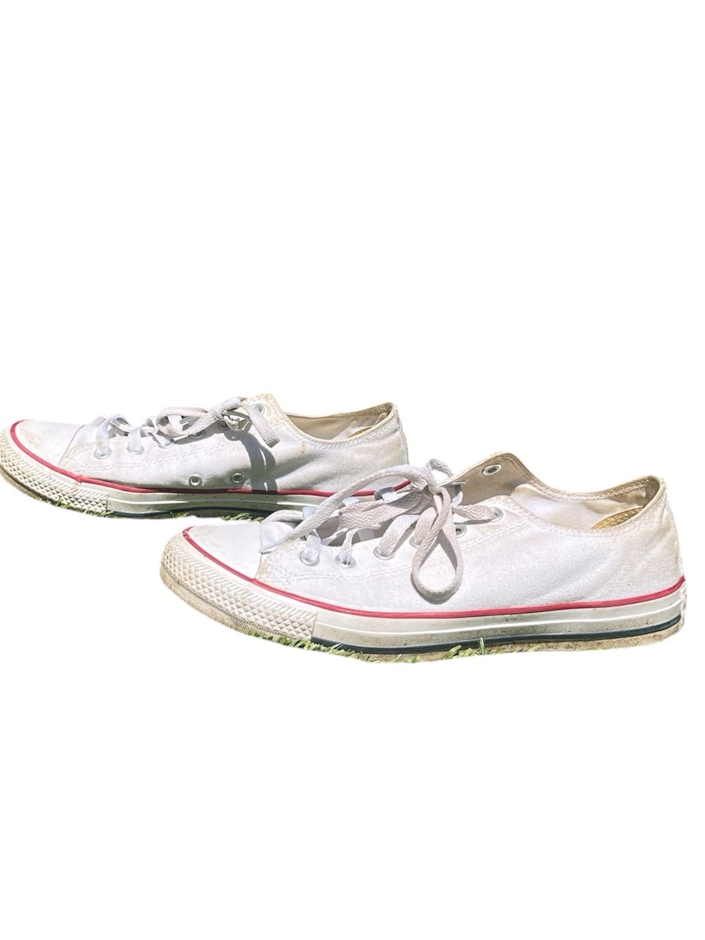 Women’s Converse White Low Top Sneakers with Red Trim. Size 10 - Picture 2 of 4